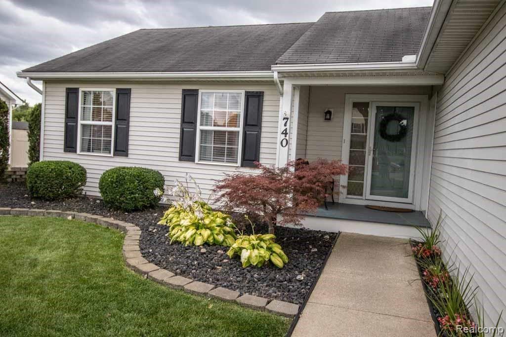 740 Brower Road Fowlerville, MI 48836 - Photo 2 of 49