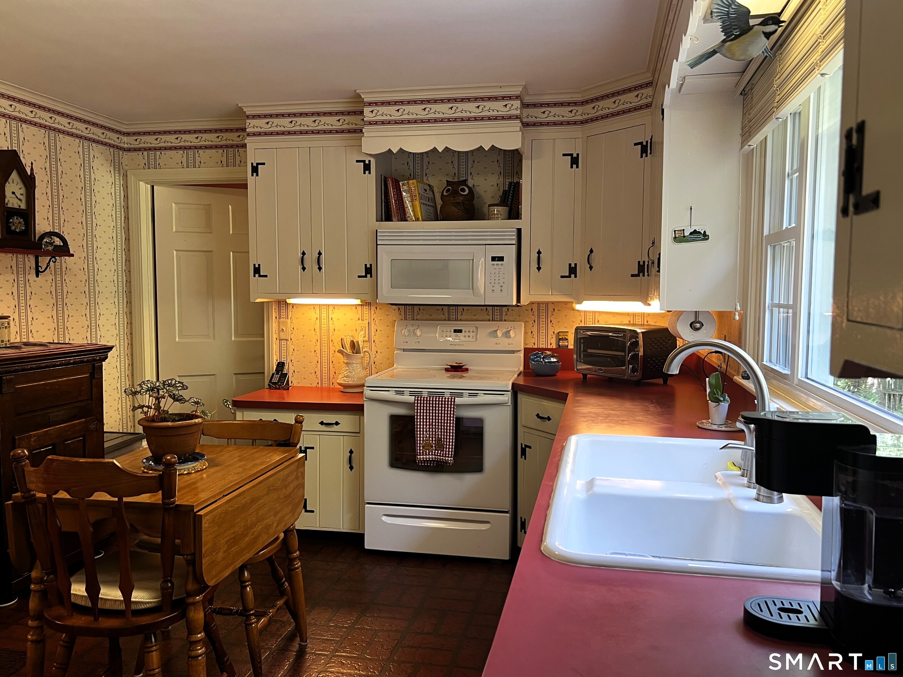 57 Hickory Hill Road Thomaston, CT 06787 - Photo 10 of 36