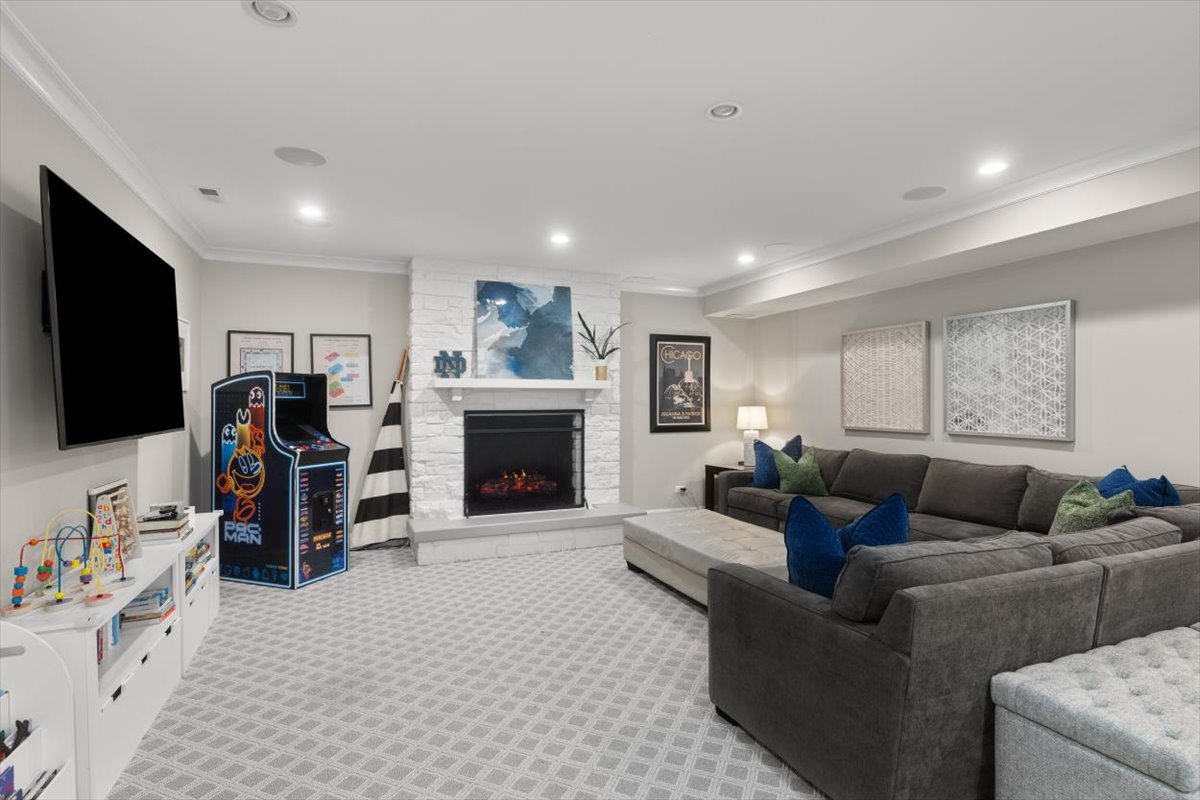 1482 Edgewood Lane Winnetka, IL 60093 - Photo 44 of 58