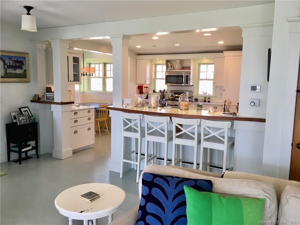 33 Ridgewood Avenue Madison, CT 06443 - Photo 10 of 37