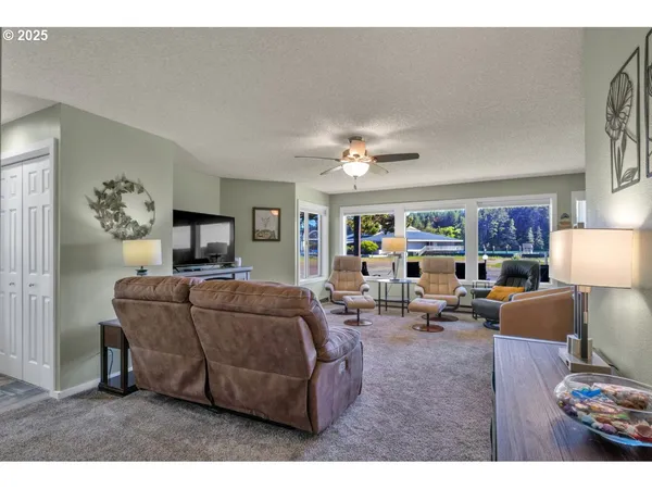 $424,900 | 1080 Bay Street, Unit 19, Florence, OR 97439