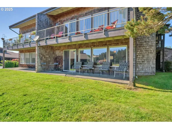 $424,900 | 1080 Bay Street, Unit 19, Florence, OR 97439