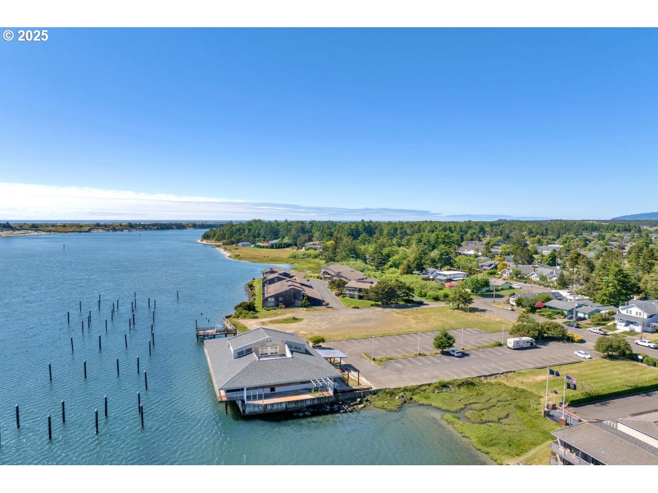 1080 Bay Street, Unit 19 Florence, OR 97439 - Photo 32 of 36