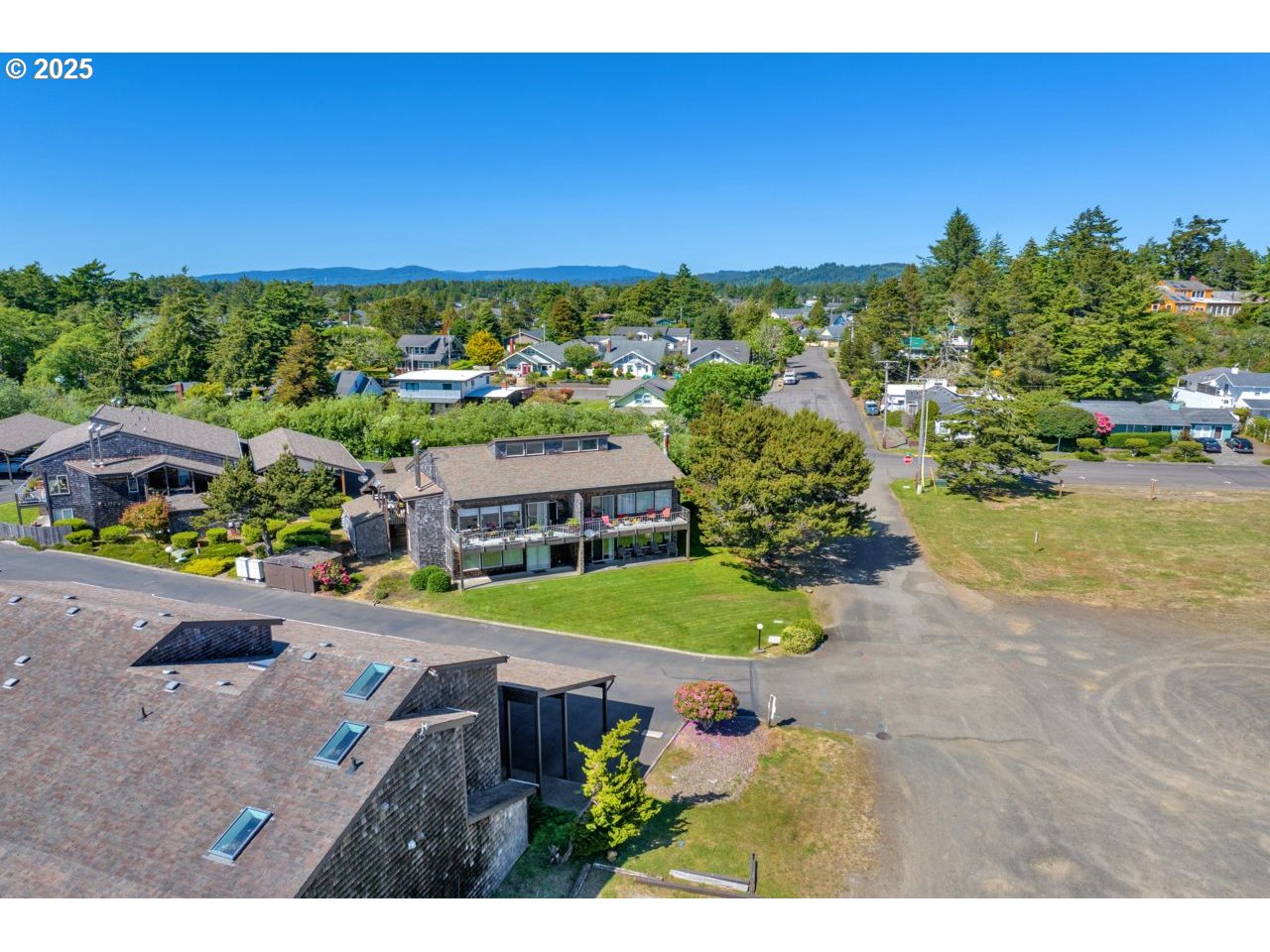 1080 Bay Street, Unit 19 Florence, OR 97439 - Photo 33 of 36