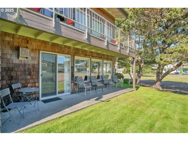 $439,000 | 1080 Bay Street, Unit 19, Florence, OR 97439