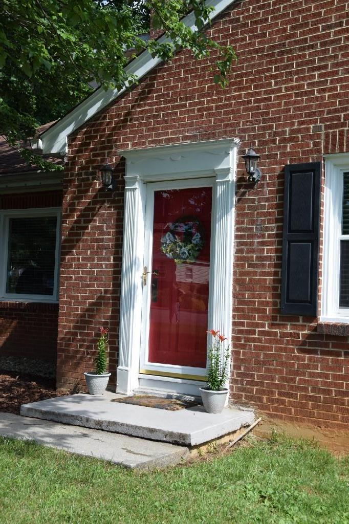3315 Valentine Road Southwest Roanoke, VA 24018 - Photo 2 of 43 DSC_0006