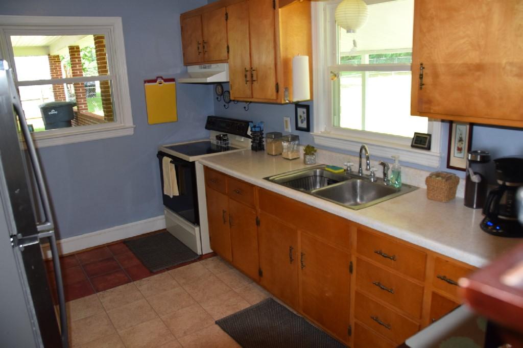 3315 Valentine Road Southwest Roanoke, VA 24018 - Photo 14 of 43 DSC_0050