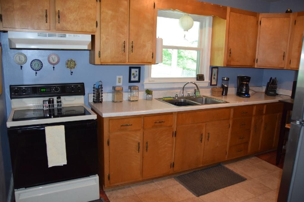 3315 Valentine Road Southwest Roanoke, VA 24018 - Photo 15 of 43 DSC_0052