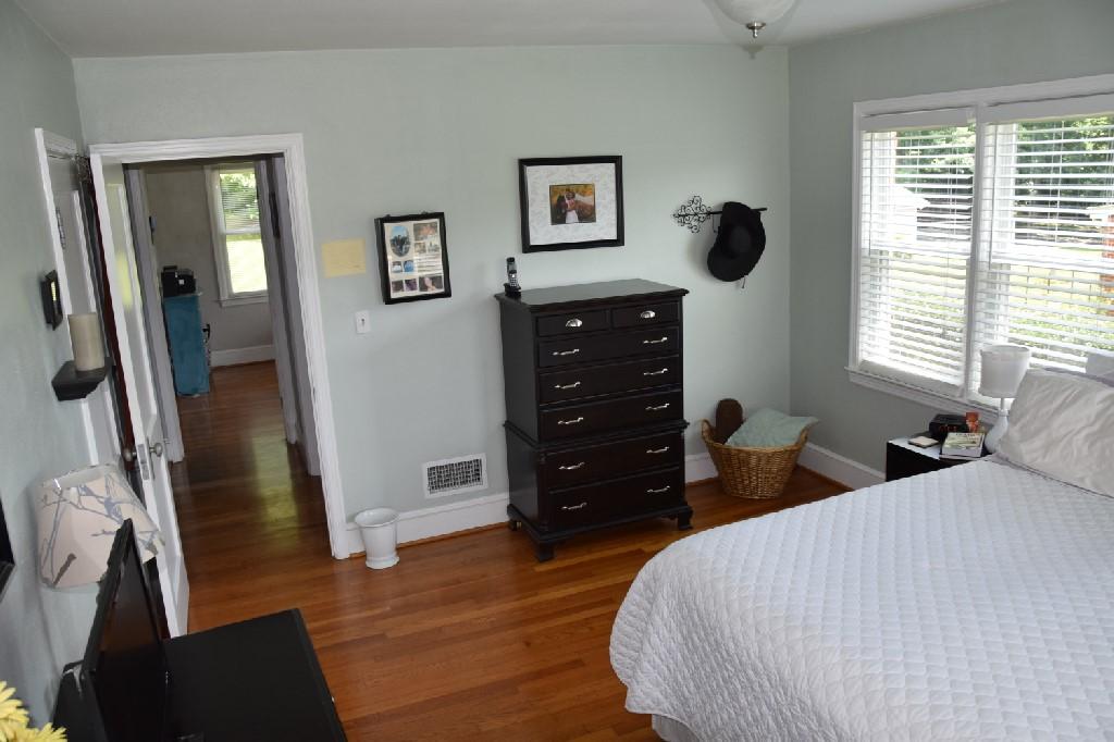 3315 Valentine Road Southwest Roanoke, VA 24018 - Photo 27 of 43 DSC_0078