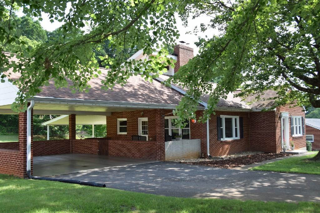 3315 Valentine Road Southwest Roanoke, VA 24018 - Photo 32 of 43 DSC_0007