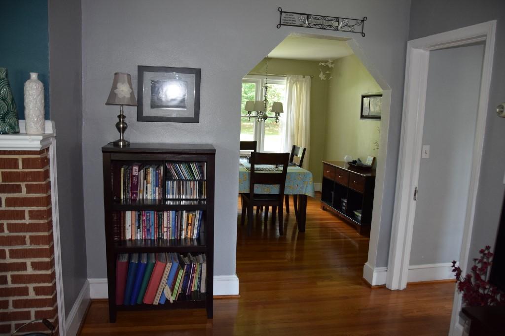 3315 Valentine Road Southwest Roanoke, VA 24018 - Photo 10 of 43 DSC_0043