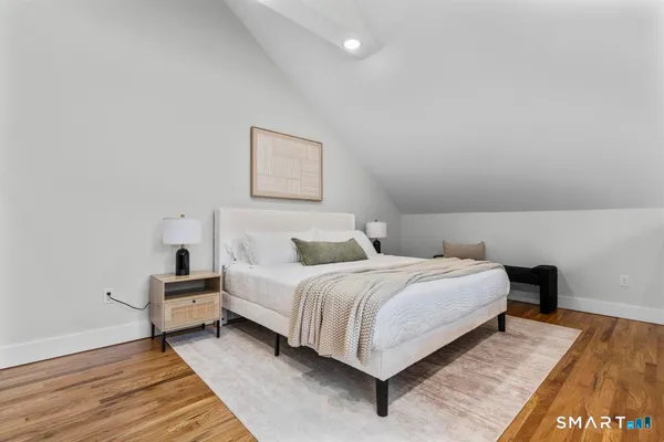 $549,900 | 22 A Merritt Avenue, Woodbridge, CT 06525