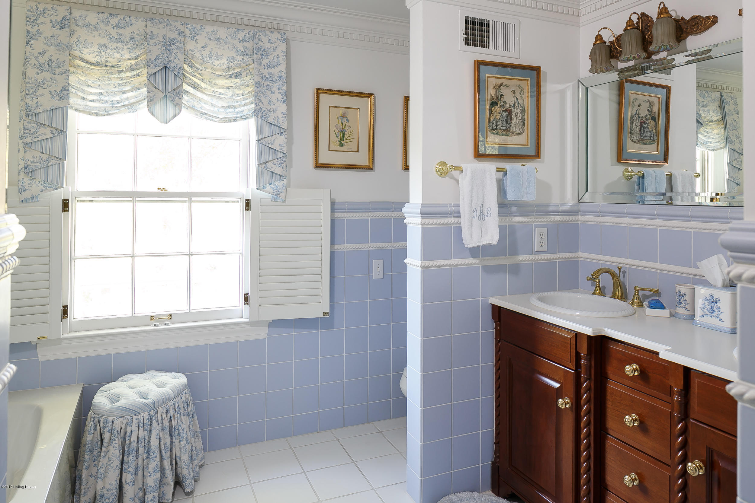 165 Totem Road Louisville, KY 40207 - Photo 24 of 27 Tim Furlong Jr. - JS - Totem (26 of 29)