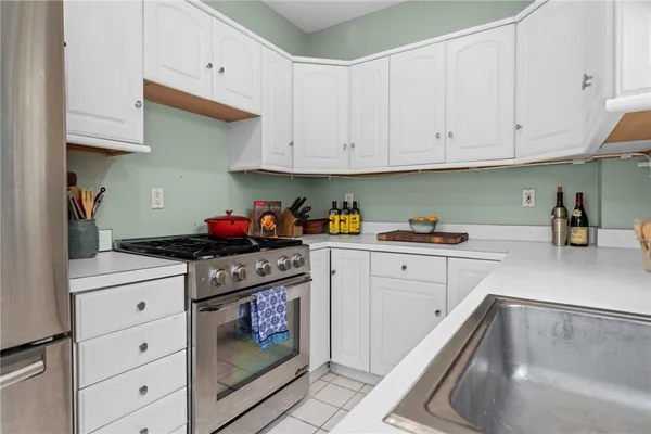 $479,000 | 32 School Street, Unit 2, Newport, RI 02840
