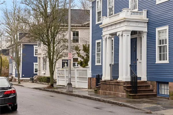 $479,000 | 32 School Street, Unit 2, Newport, RI 02840