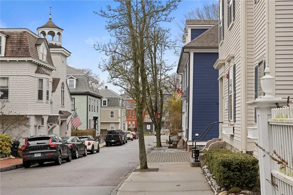 $479,000 | 32 School Street, Unit 2, Newport, RI 02840