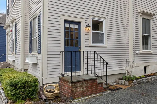 $479,000 | 32 School Street, Unit 2, Newport, RI 02840