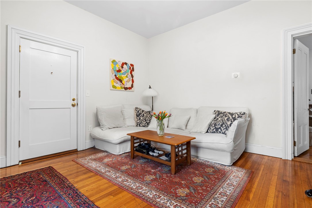 32 School Street, Unit 2 Newport, RI 02840 - Photo 5 of 33