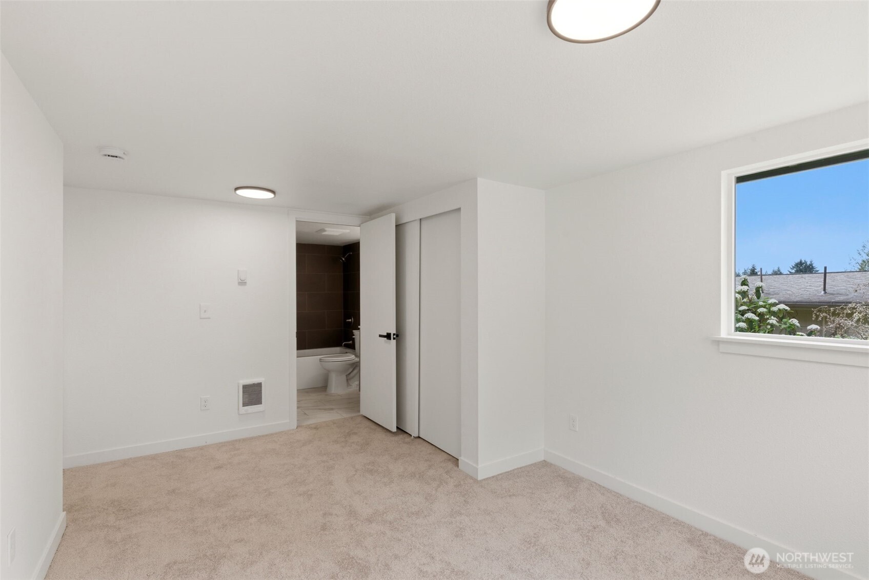 4737 Southeast Foss Road Port Orchard, WA 98366 - Photo 16 of 37 Gallery Image 16