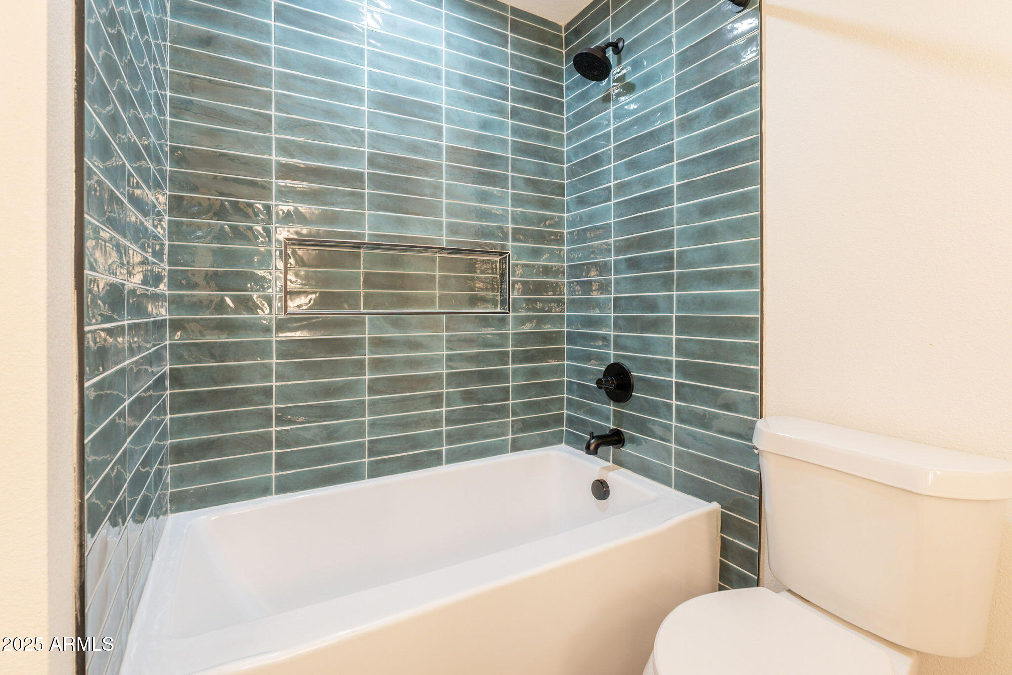 1530 East Alameda Drive Tempe, AZ 85282 - Photo 24 of 54 a bathroom with a sink a toilet and bathtub