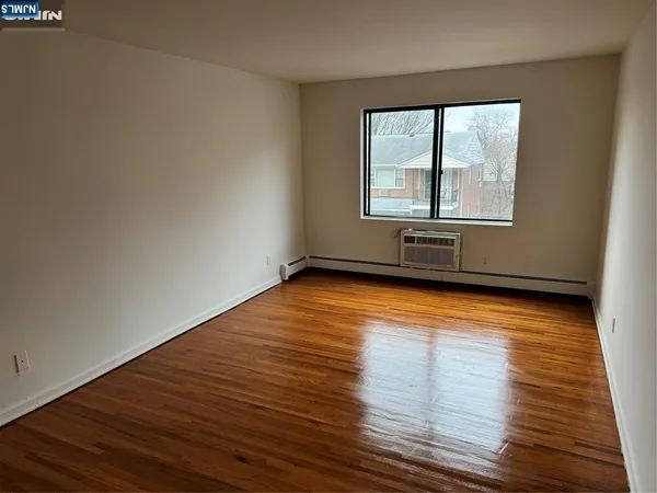 $2,200 | 102 Bellgrove Drive, Unit 4A, Mahwah, NJ 07430