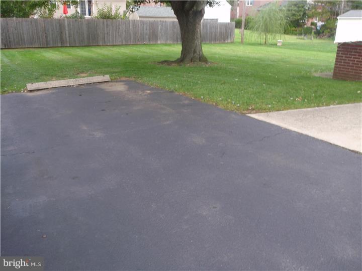 224 Worrell Drive Springfield, PA 19064 - Photo 21 of 25 Driveway