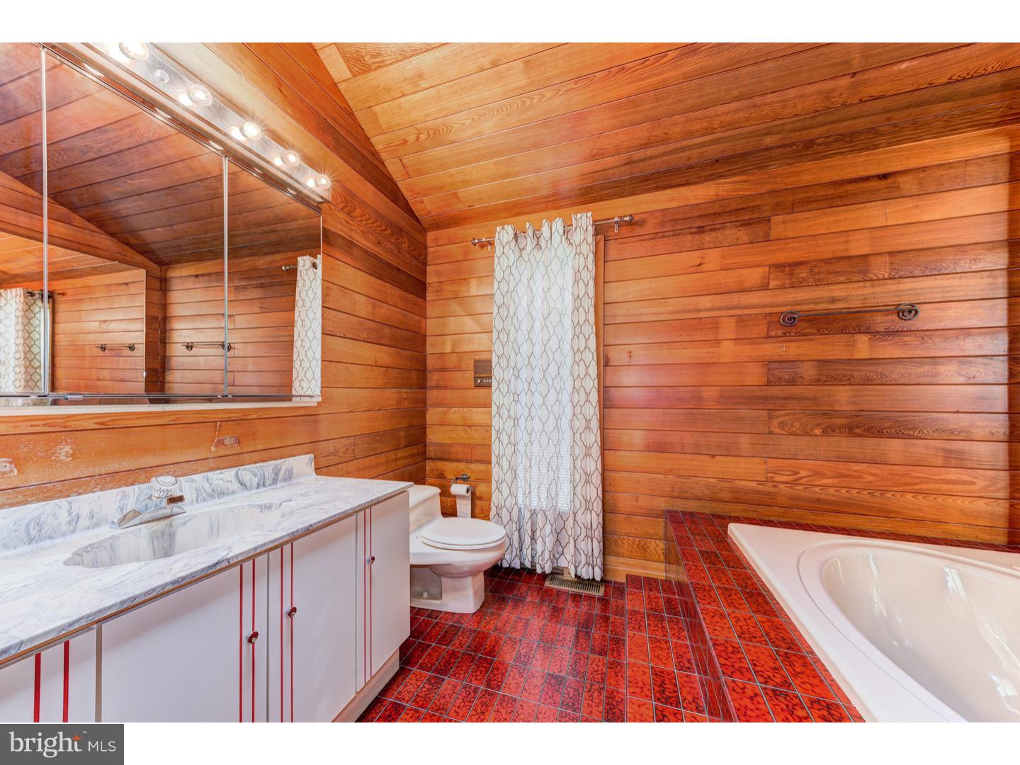 127 King Road Chalfont, PA 18914 - Photo 15 of 23 Gallery Image 15