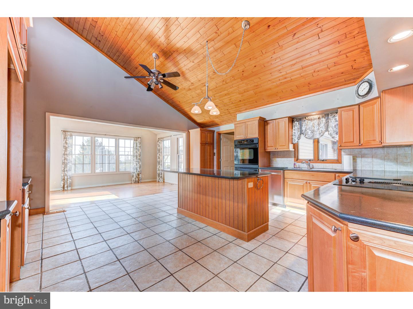 127 King Road Chalfont, PA 18914 - Photo 7 of 23 Gallery Image 7
