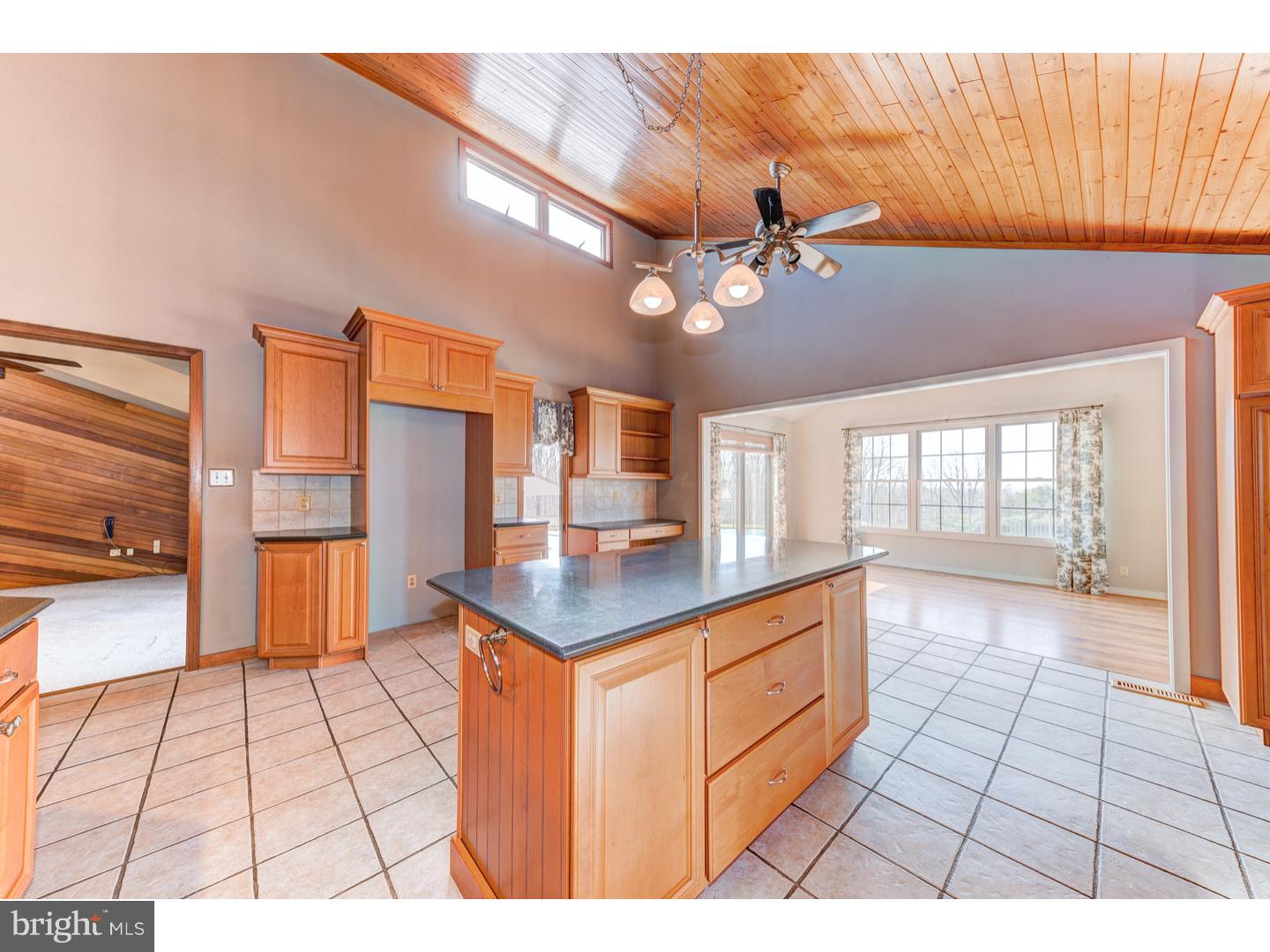 127 King Road Chalfont, PA 18914 - Photo 9 of 23 Gallery Image 9