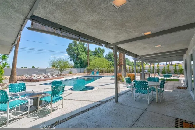 $999,000 | 2922 North Farrell Drive, Palm Springs, CA 92262