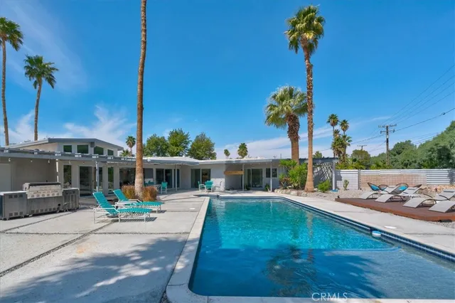 $999,000 | 2922 North Farrell Drive, Palm Springs, CA 92262