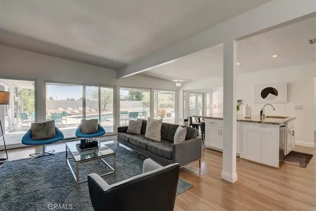 $999,000 | 2922 North Farrell Drive, Palm Springs, CA 92262