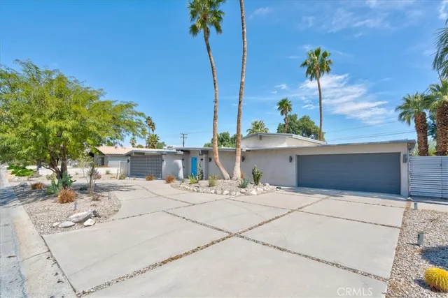 $999,000 | 2922 North Farrell Drive, Palm Springs, CA 92262
