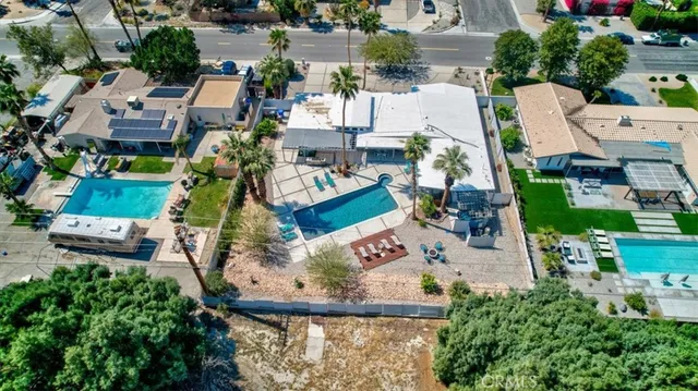 $999,000 | 2922 North Farrell Drive, Palm Springs, CA 92262