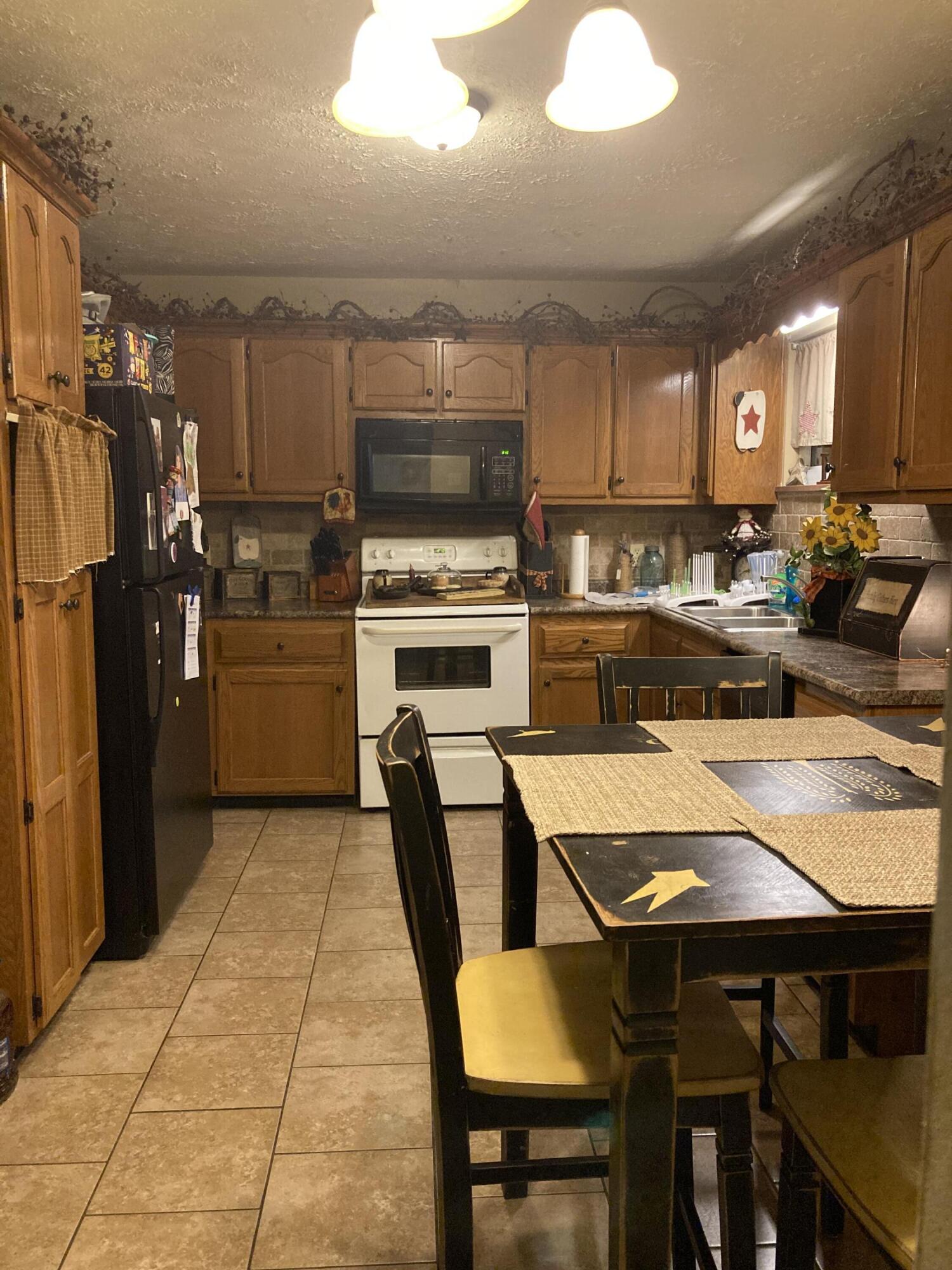 101 Cherry Rd Court Berea, KY 40403 - Photo 19 of 39 DCFA500D-D861-40CE-B1A9-E18A5FDA1D06