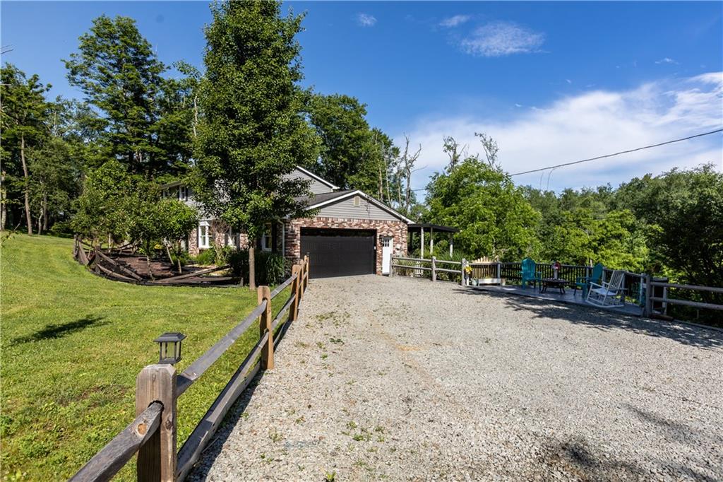 2780 Farm Spur Road North Huntingdon, PA 15642 - Photo 3 of 34