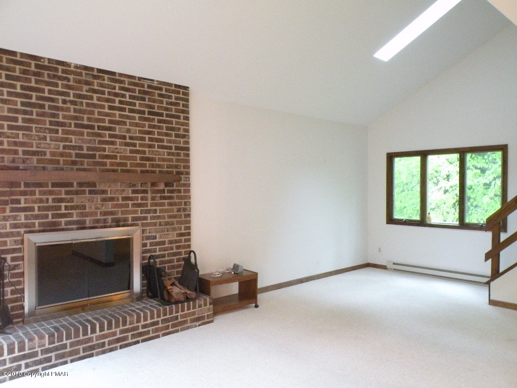 1008 Sawmill Road Pocono Lake, PA 18347 - Photo 4 of 16 Living room