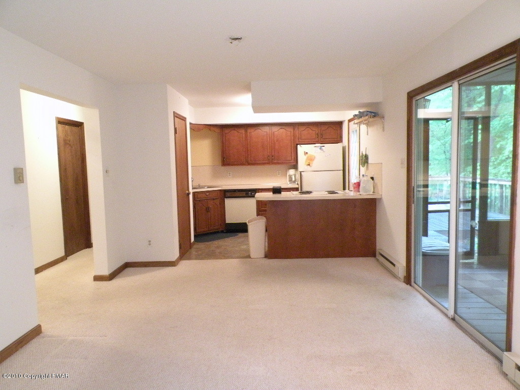 1008 Sawmill Road Pocono Lake, PA 18347 - Photo 6 of 16 Dining area