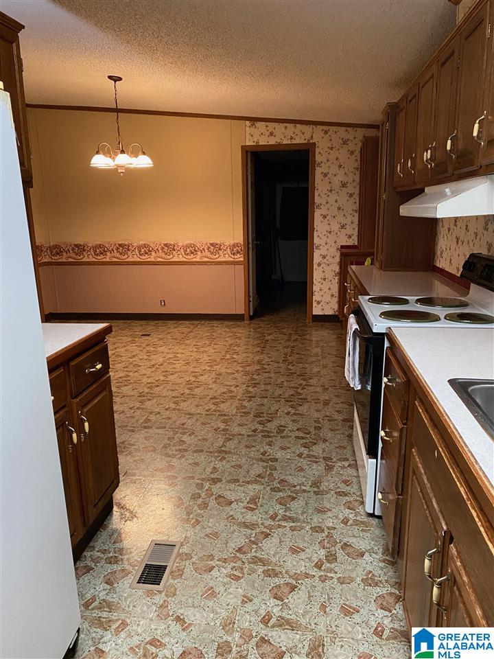 2704 Moore Road Adamsville, AL 35005 - Photo 5 of 25 Gallery Image 5