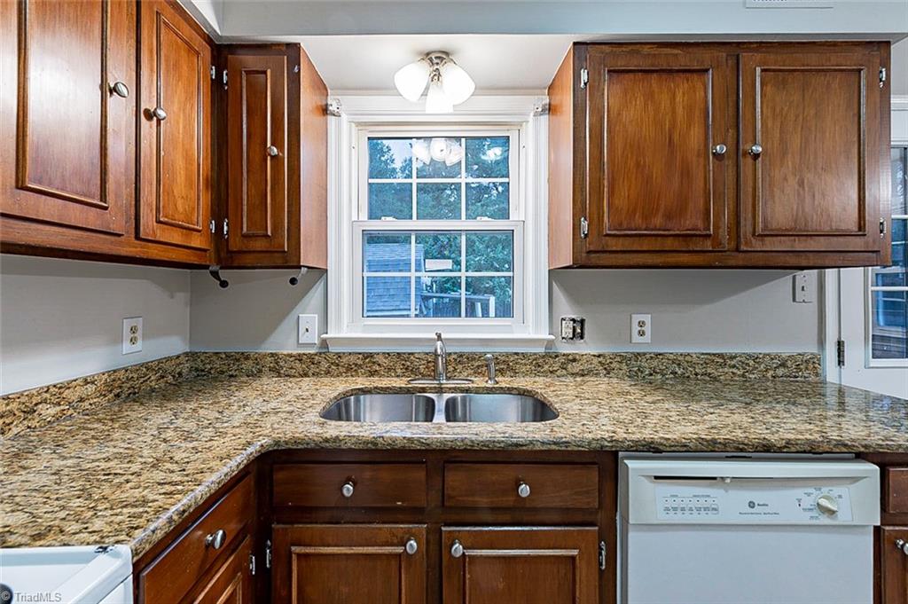 1939 Malone Road Burlington, NC 27215 - Photo 8 of 19 Gallery Image 8