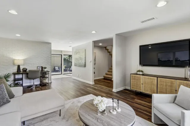 $479,900 | 1055 Vanderbilt Way, Sacramento, CA 95825