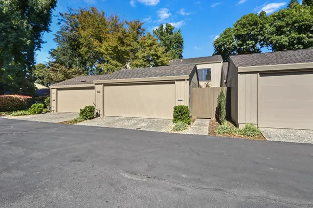 $479,900 | 1055 Vanderbilt Way, Sacramento, CA 95825