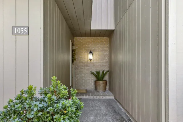 $479,900 | 1055 Vanderbilt Way, Sacramento, CA 95825