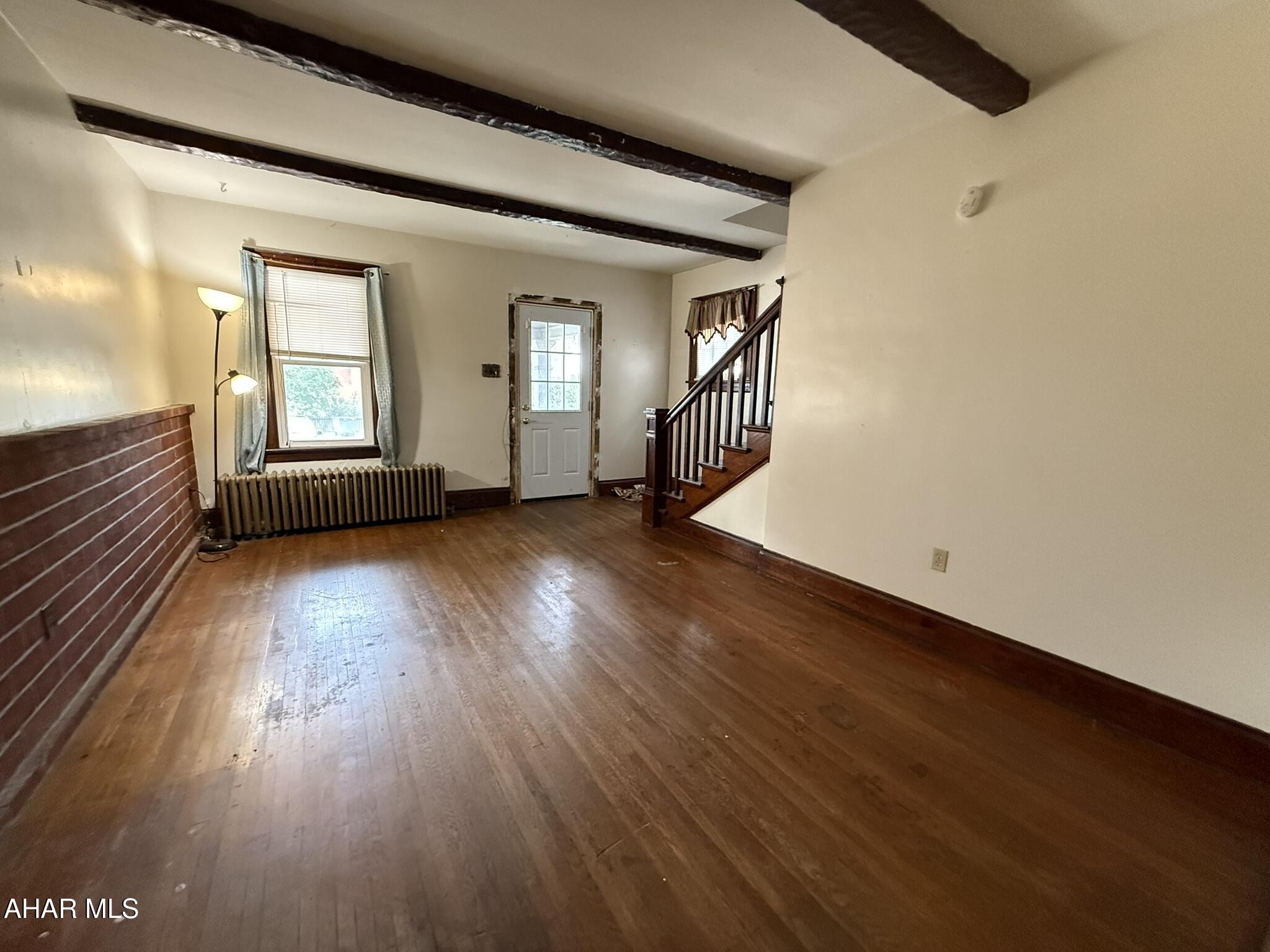 527 Moore Street Huntingdon, PA 16652 - Photo 4 of 18
