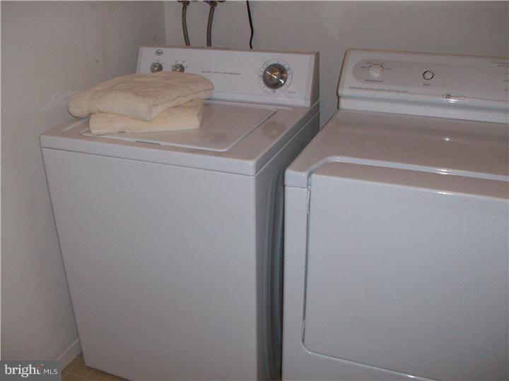 33 C Medford Road, Unit C Whiting, NJ 08759 - Photo 11 of 12 Laundry Room