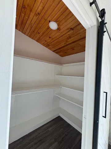 a close up of a shower