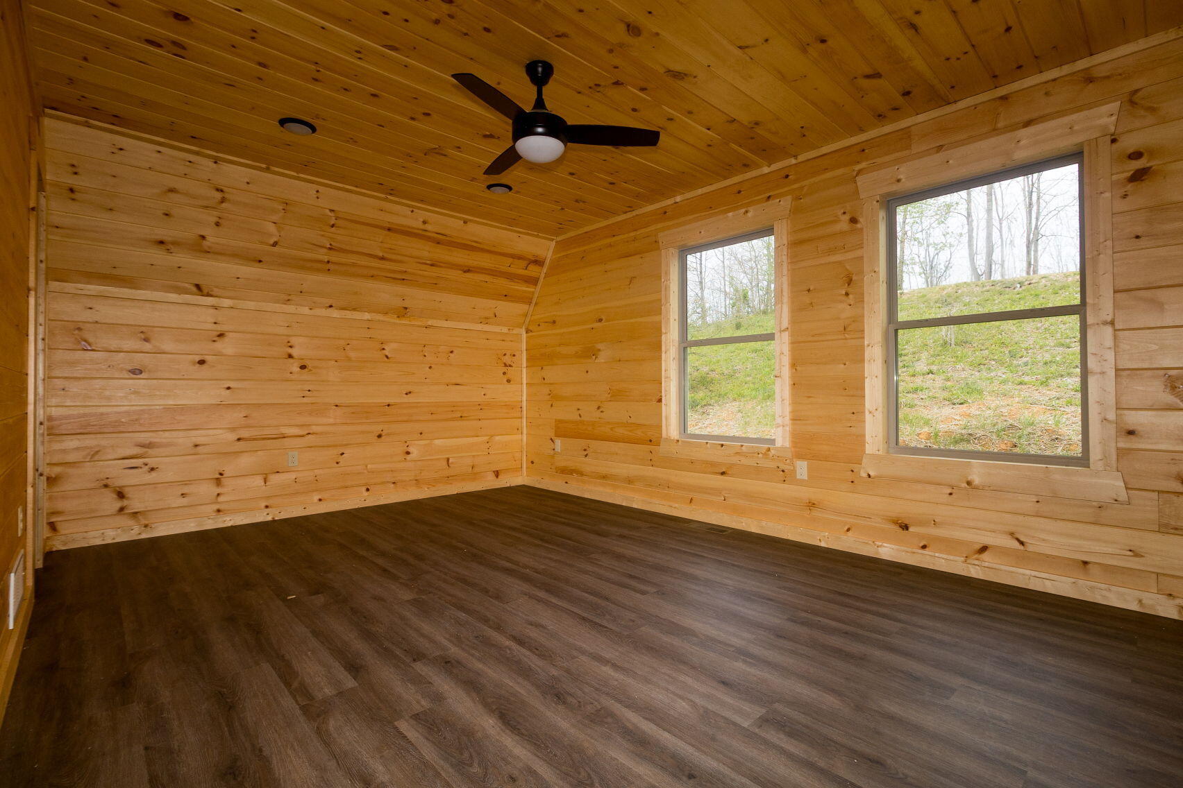 210 Hawks Point Road Beattyville, KY 41311 - Photo 13 of 34 13-web-or-mls-FO7A1397