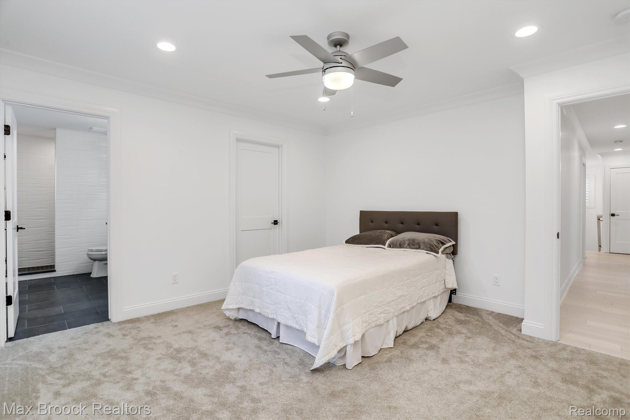 3227 Warick Road Royal Oak, MI 48073 - Photo 25 of 33 Gallery Image 25