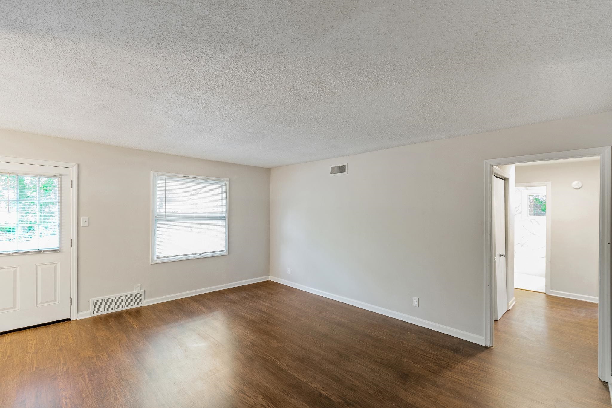 3145 South Edgeware Road Memphis, TN 38118 - Photo 4 of 19 Gallery Image 4