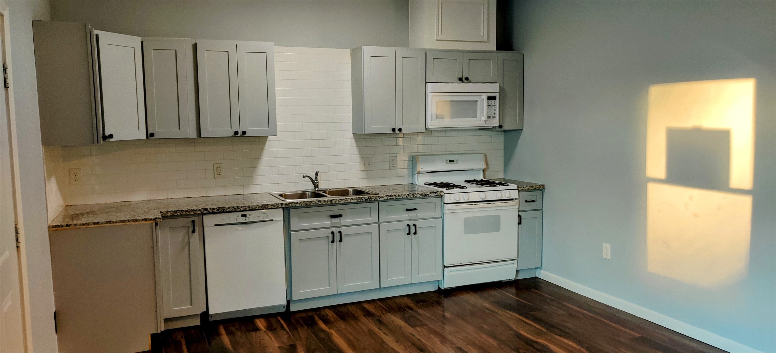 8002 Cargill Street, Unit B Houston, TX 77029 - Photo 5 of 11 Kitchen area